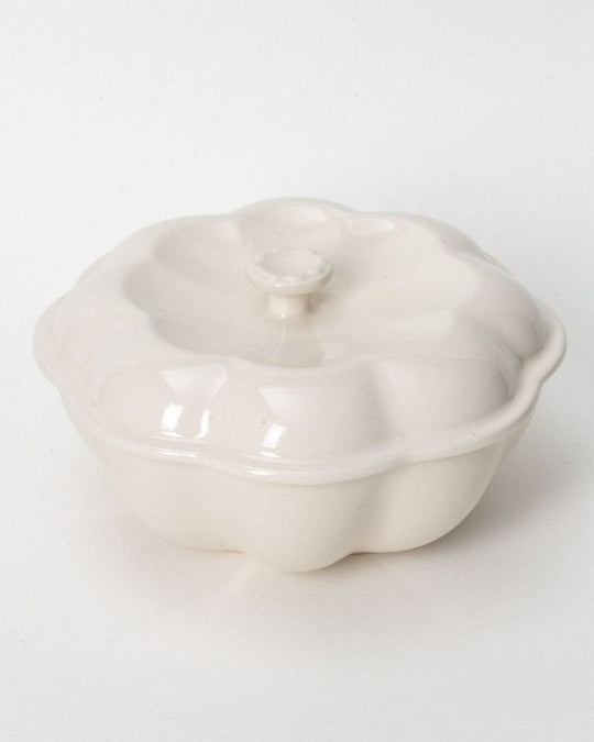 Ware Innovations Serving Bowls Nude / 19 x 19 x 7.5 cm / 7.5 x 7.5 x 3 in Margaret Serving Bowl with Lid Nude